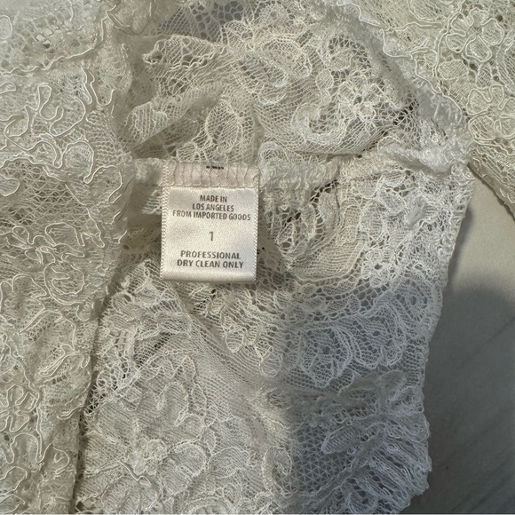 Stone cold fox white lace turtleneck top size 1 - Picture 5 of 5